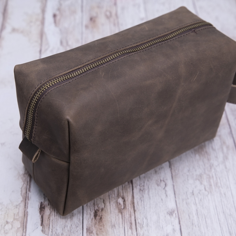 SOLD OUT! Leather Dopp Kit Makeup Bag Brown Large - Picture 7 of 8